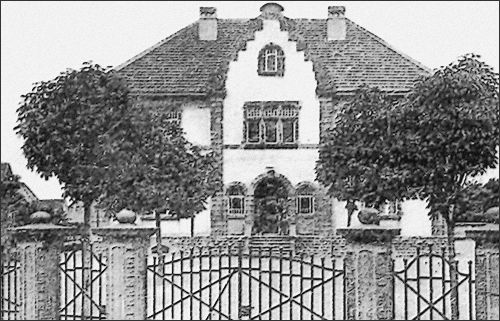 Die Maxschule in Altrip zu Beginn des 20. Jahrhunderts