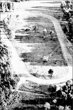 Die 1958 von amerikanischen Pionieren errichtete Altriper Sandbahn. Das „Ei“ hat eine Streckenlänge von 702,50 Metern.