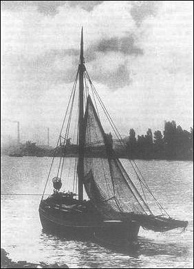 Ankerkuile (Aalschokker) mit hochgezogenem Netz