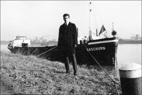 Edgar Alt, der Verfasser dieses Artikels, im Jahr 1965 an der Anlegestelle.