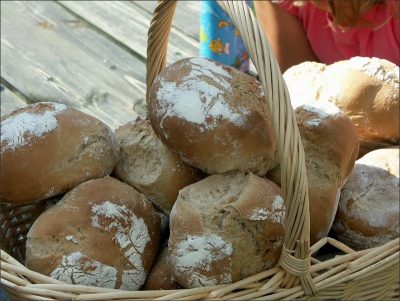 Brotbacken mit Kindergarten-Kids