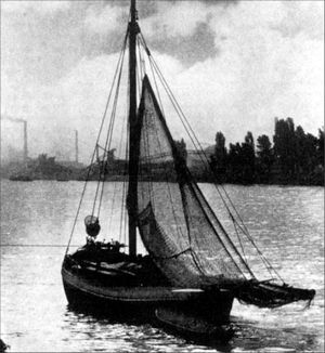 Aus der Ferne sah der Ankerkuile aus wie ein Segelschiff. 