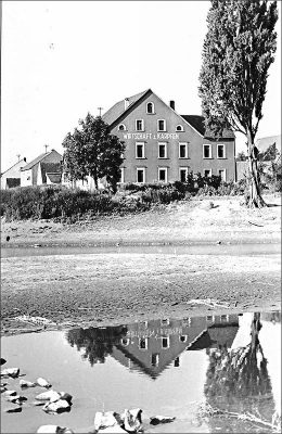 Von Niedrigwasserzeiten, Dürreperioden und den Folgen am Rhein