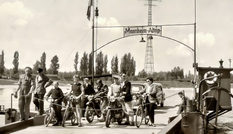 Die alte Gierfähre um 1950