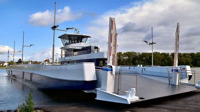 Die neue Rheinfähre für Altrip.