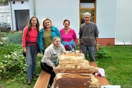 Mitglieder der Brotbackgruppe